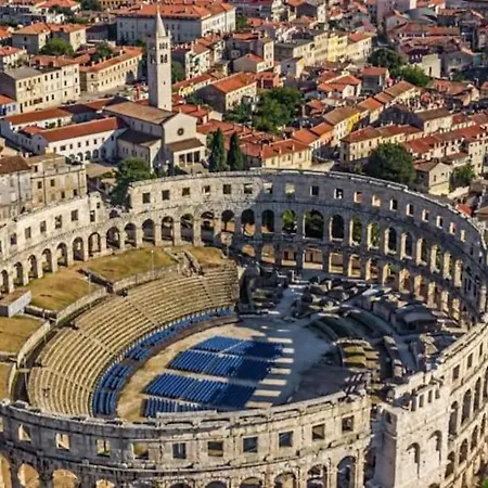 Romana * Pula